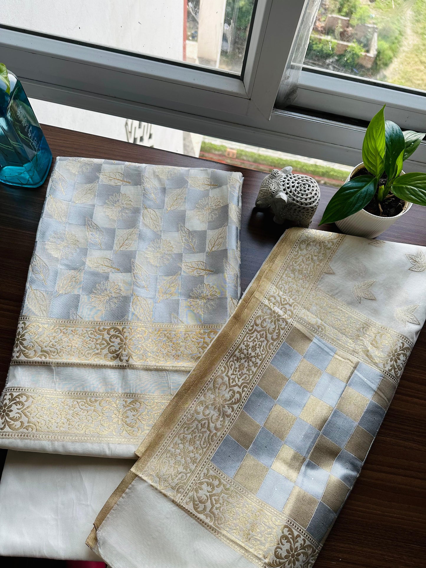 Goden Banarasi Suit Set