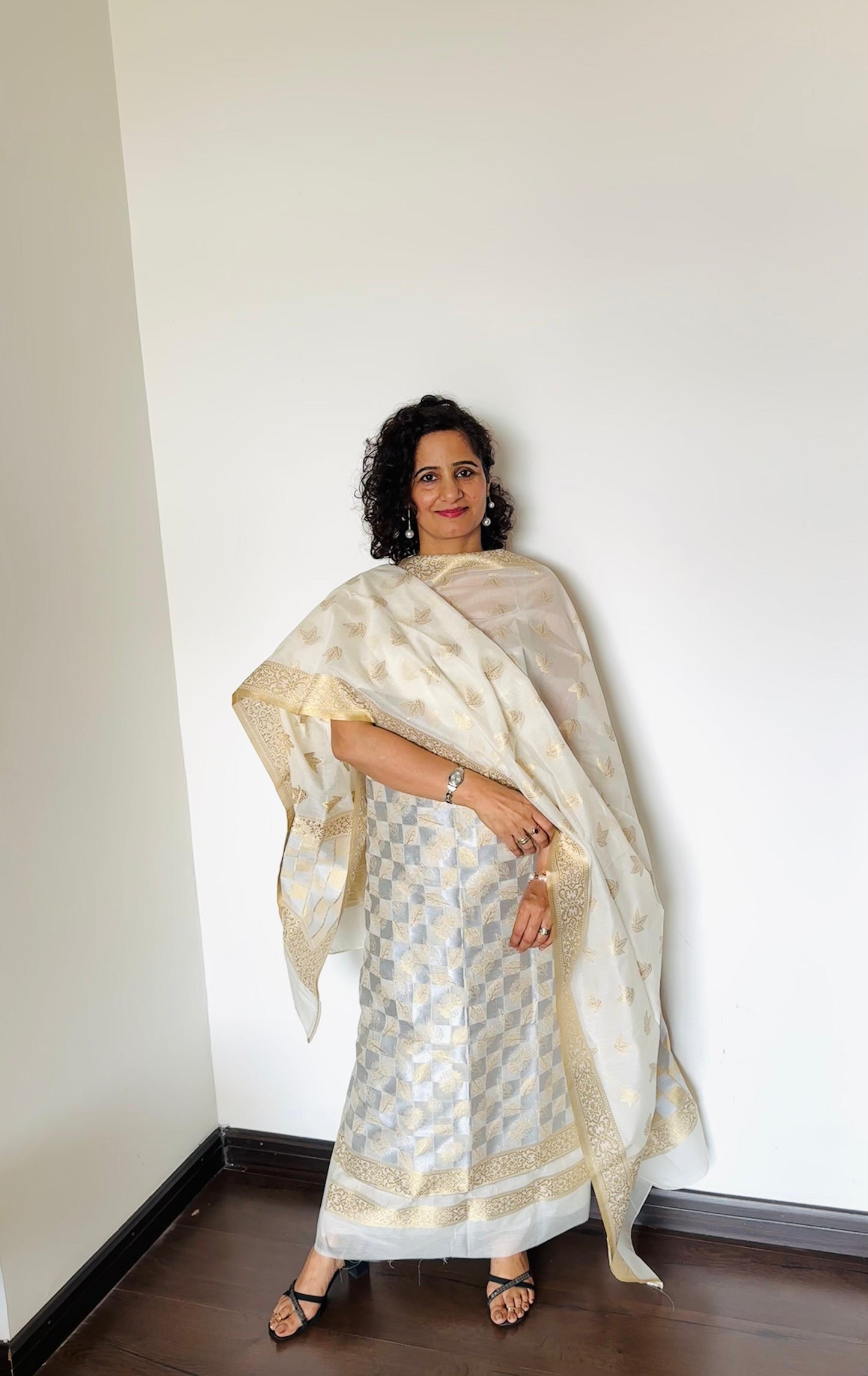 Goden Banarasi Suit Set
